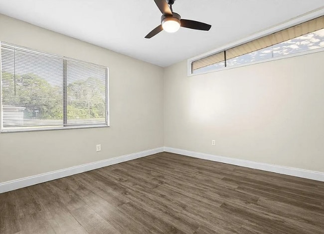 Foto del edificio - 5720 Gallatin Ln