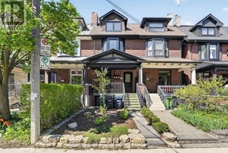 Building Photo - 518 Roxton Rd