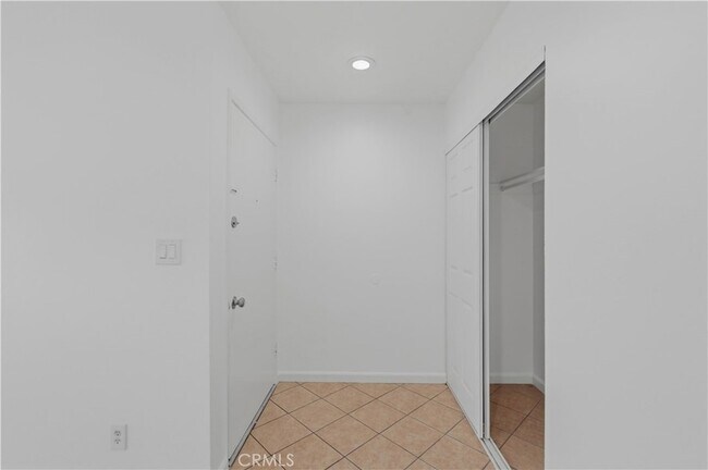 Foto del edificio - 1250 S Brookhurst St