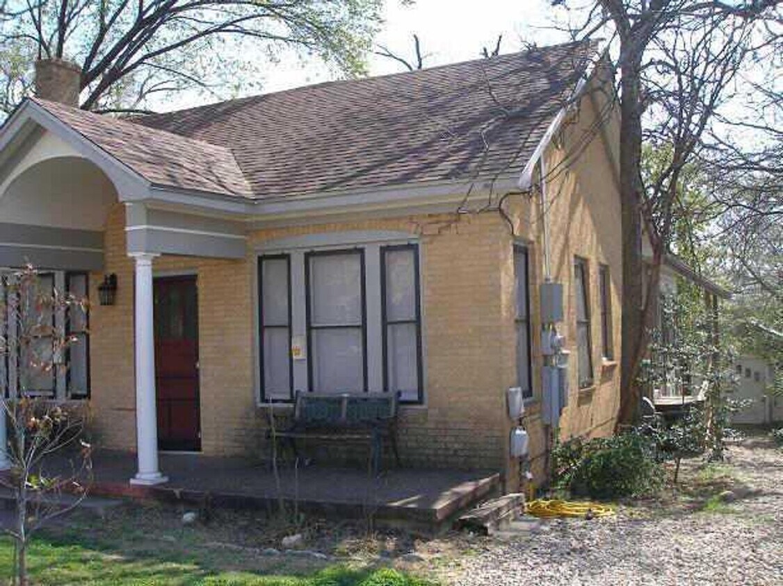 Foto principal - Hu Properties1 (317 W 35th St)