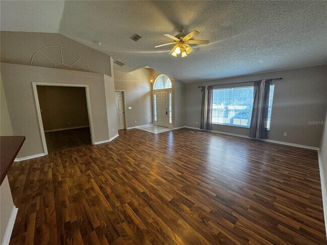 Foto del edificio - 1223 Cheshire St