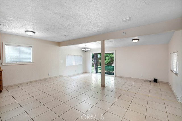 Building Photo - 8204 Klusman Ave