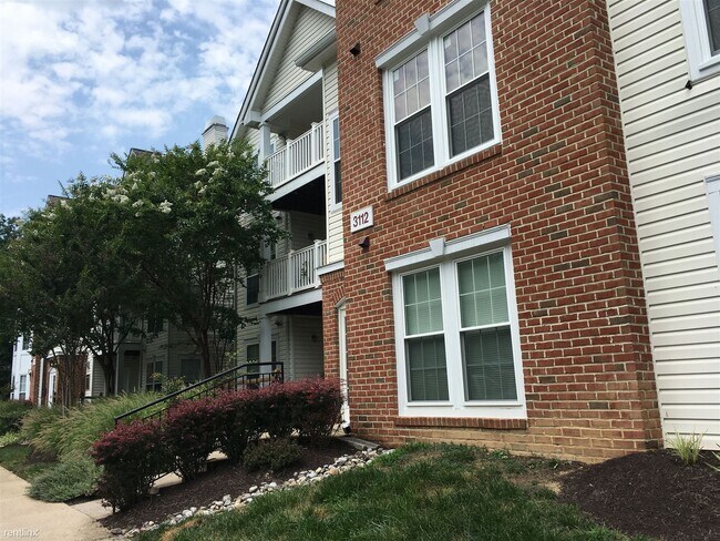 Building Photo - 3112 River Bend Ct