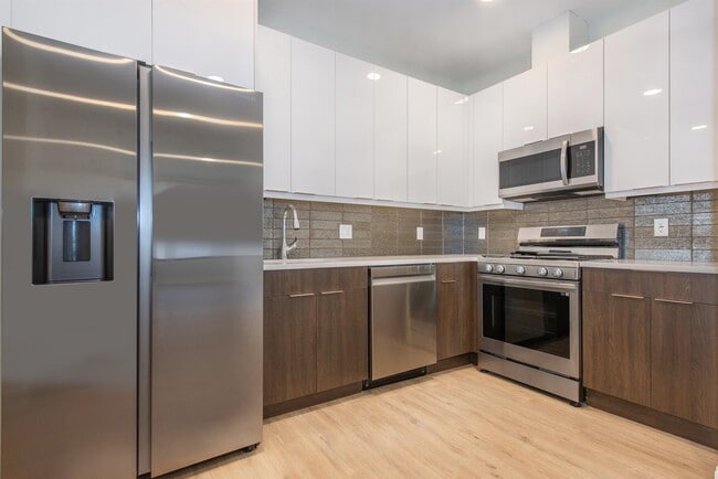 Building Photo - 3510 Bergenline Ave