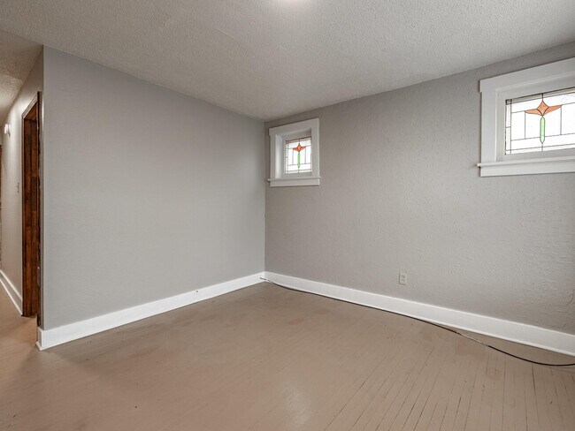 Foto del edificio - 4232 Blaine Ave