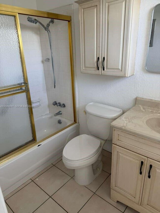 Foto del edificio - 609 NE 6th Ct