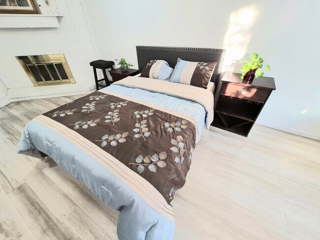 Foto del edificio - 1533 Bosque Dr