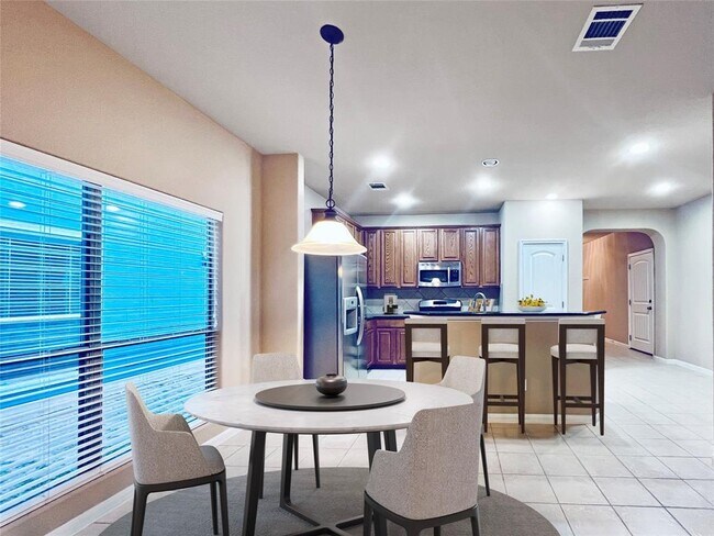 Foto del edificio - 2400 Independence Dr