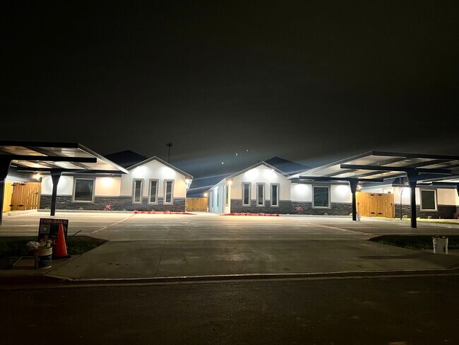 Foto del edificio - 710 Palmer Rd