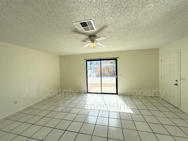 Building Photo - 33995 Via Echo