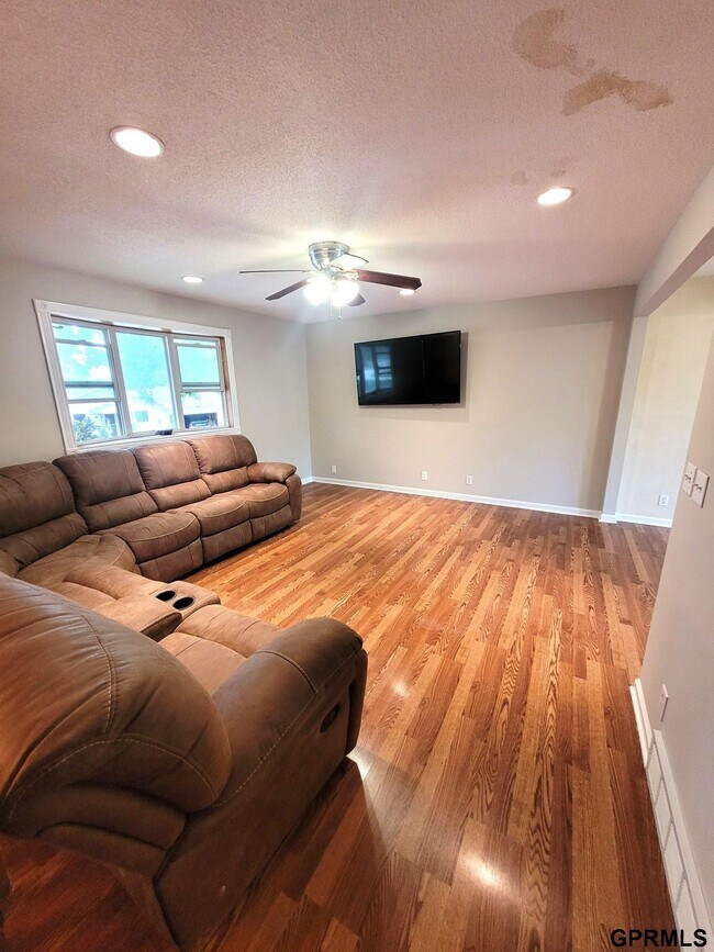 Foto del edificio - 13908 Meadow Ridge Rd