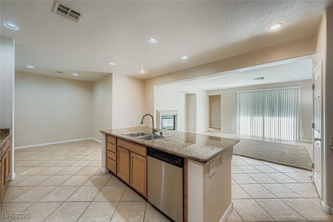 Foto del edificio - 8229 Oakshire St