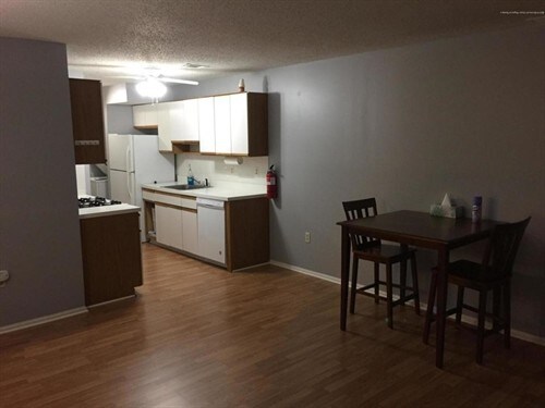Building Photo - Condominium, Lower Level - Toms River, NJ
