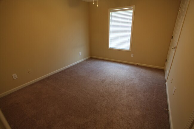 Building Photo - Longleaf Crossing Duplex Available Fall 2024!