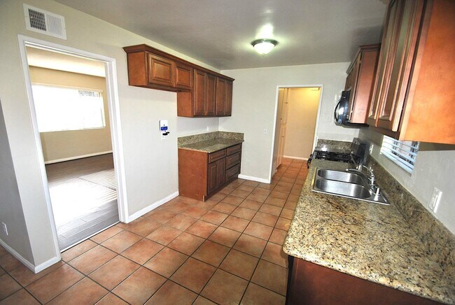Building Photo - 4095 Acacia St