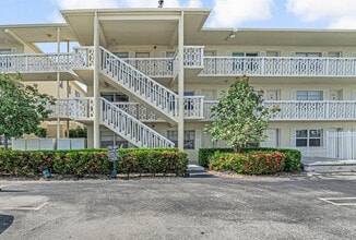 Building Photo - 3915 S Flagler Dr