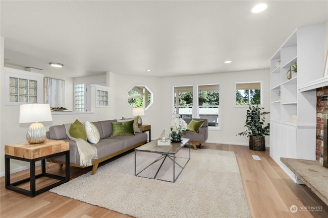 Building Photo - 8115 NE 126th Pl