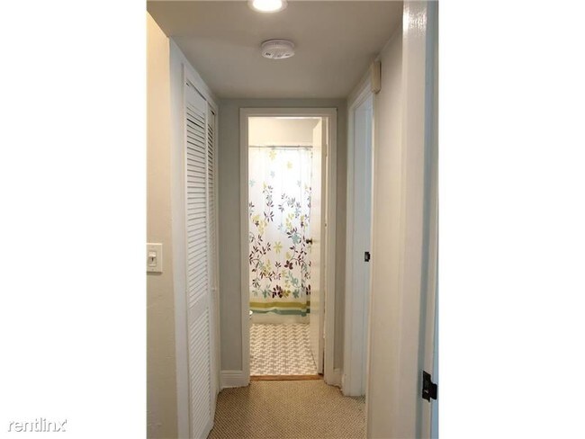 Building Photo - 7740 SW 54th Ct
