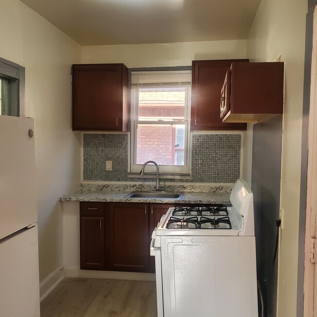 Building Photo - Ironwood Quadplex