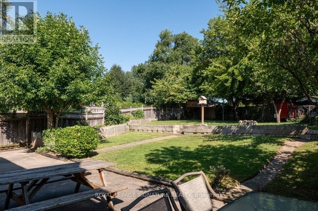 Photo du bâtiment - 515 Ettridge Ct