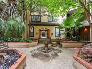 Building Photo - 2110 Rio Grande St