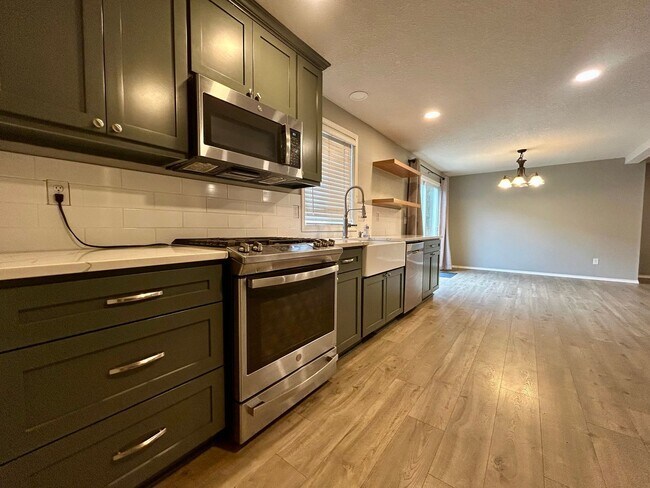 Foto del edificio - Welcome to this charming 3-bedroom, 2.5-bathroom house located in Vancouver, WA!