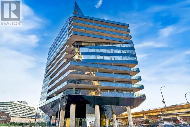 Building Photo - 21-1221 Lawren Harris Square