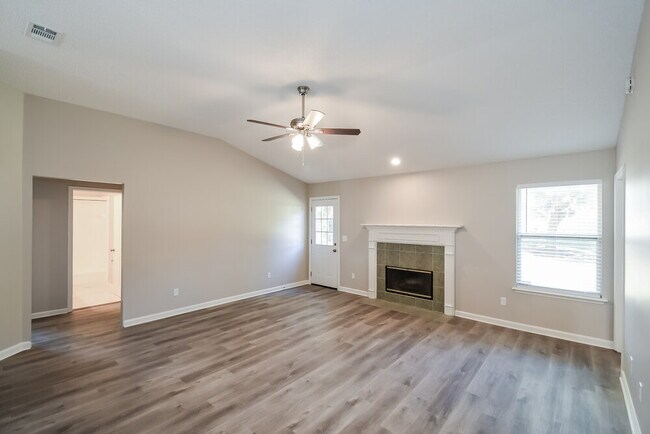 Foto del edificio - 8515 Springtree Road