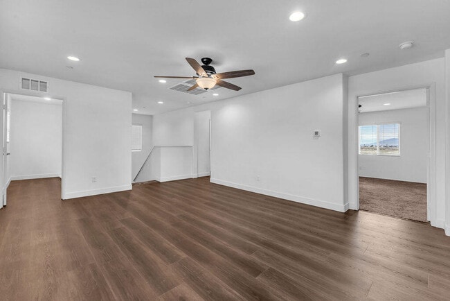 Foto del edificio - 83325 White Stallion Rd