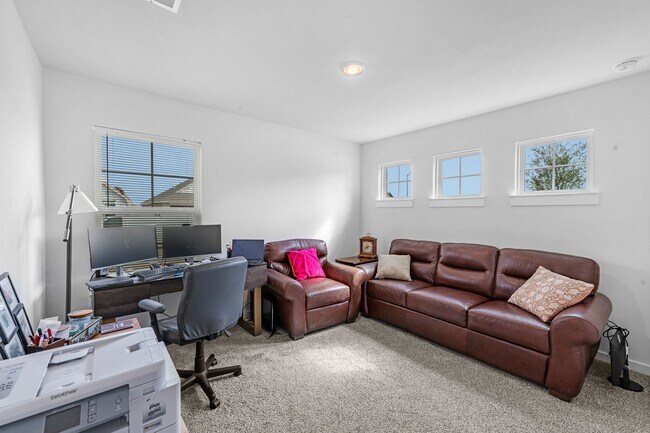 Foto del edificio - 4685 Cleo Day Dr