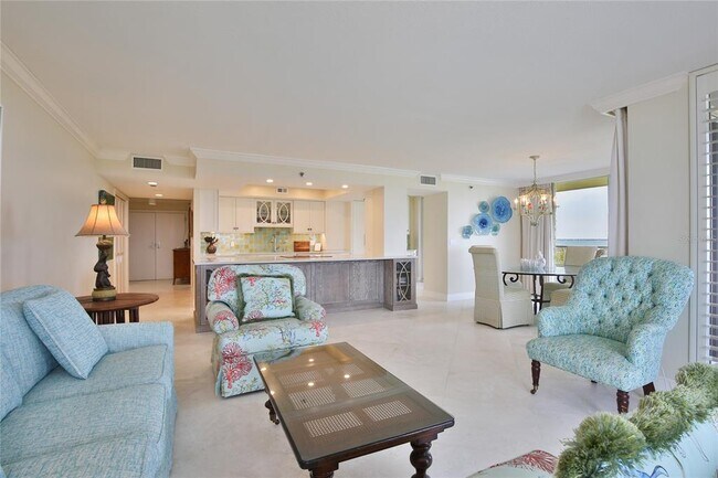 Building Photo - 775 Longboat Club Rd