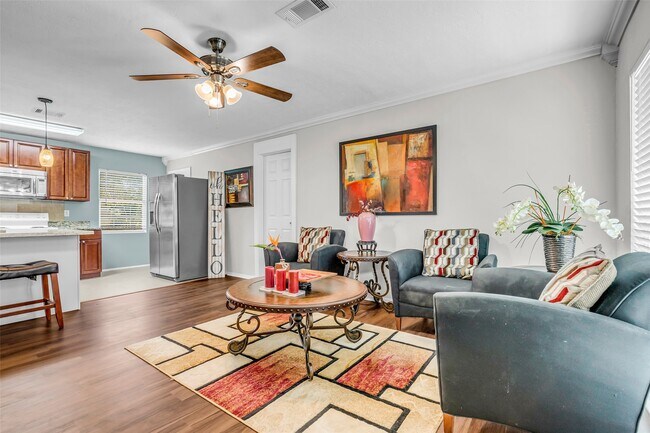 Building Photo - 5746 Groveton St