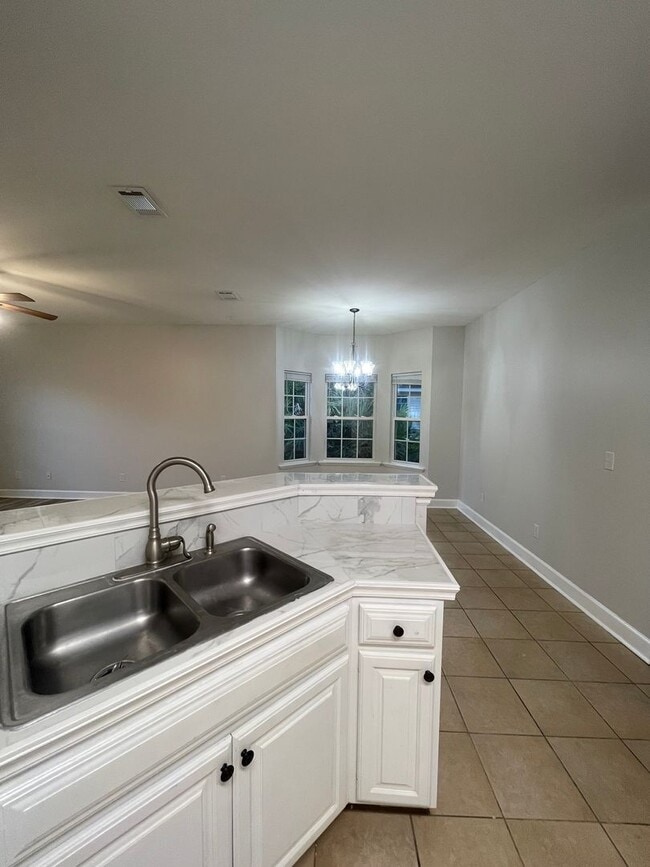 Building Photo - 259 Millcrest Dr