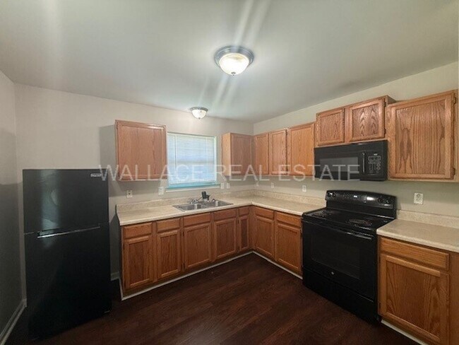 Foto del edificio - SOUTH KNOX CHARMER ...  2 BEDROOM AND 1 BATH