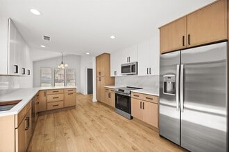 Building Photo - 2114 Trellis Pl
