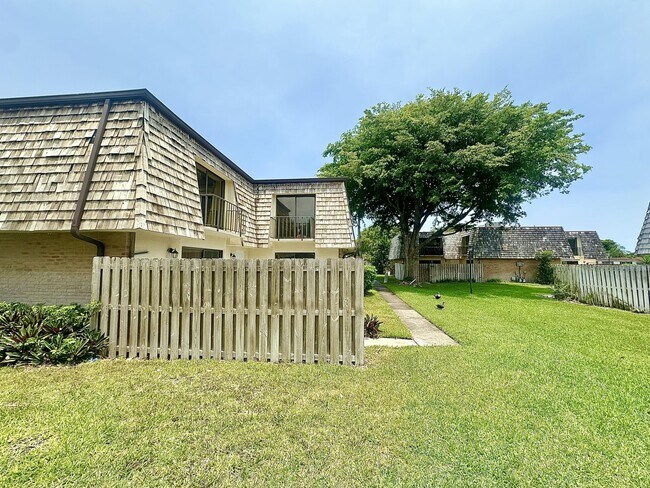 Foto del edificio - 173 Lake Arbor Dr