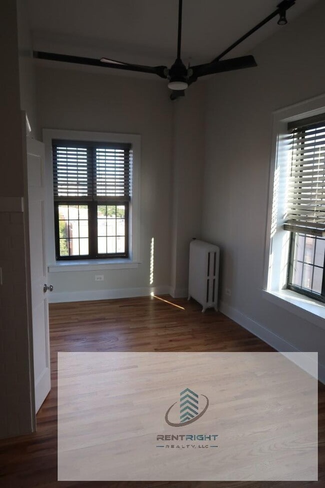 Foto del edificio - 4526 N Sheridan Rd