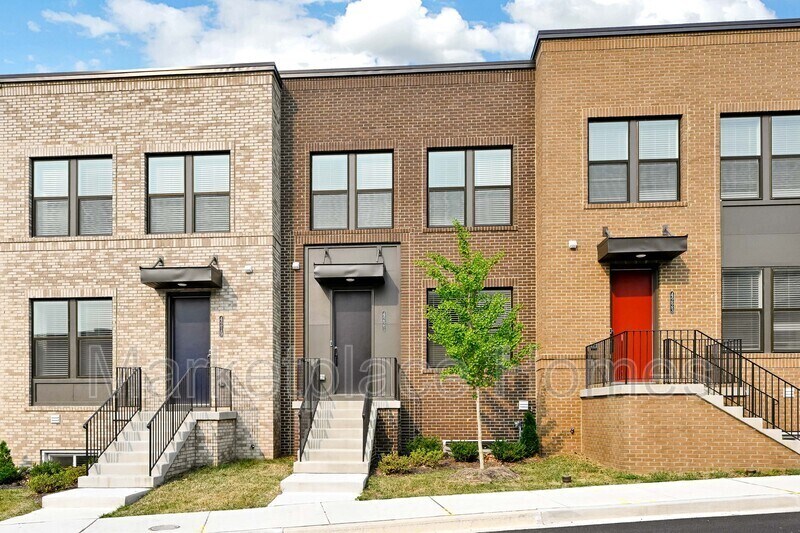 Primary Photo - 4221 La Plata Ave