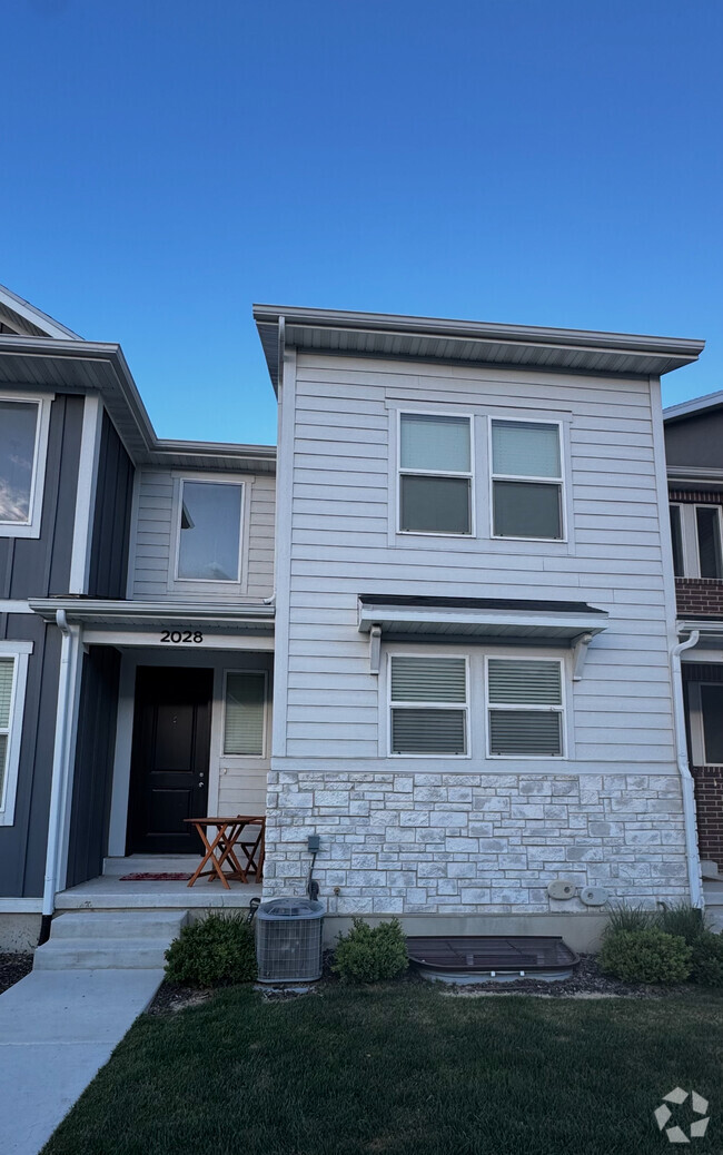 Building Photo - 2028 N 3930 W