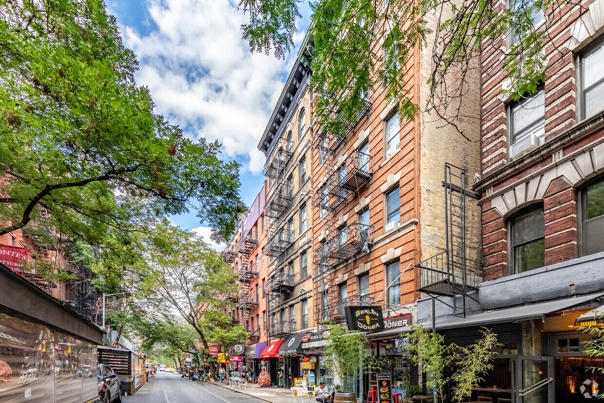 Primary Photo - 106 Macdougal St