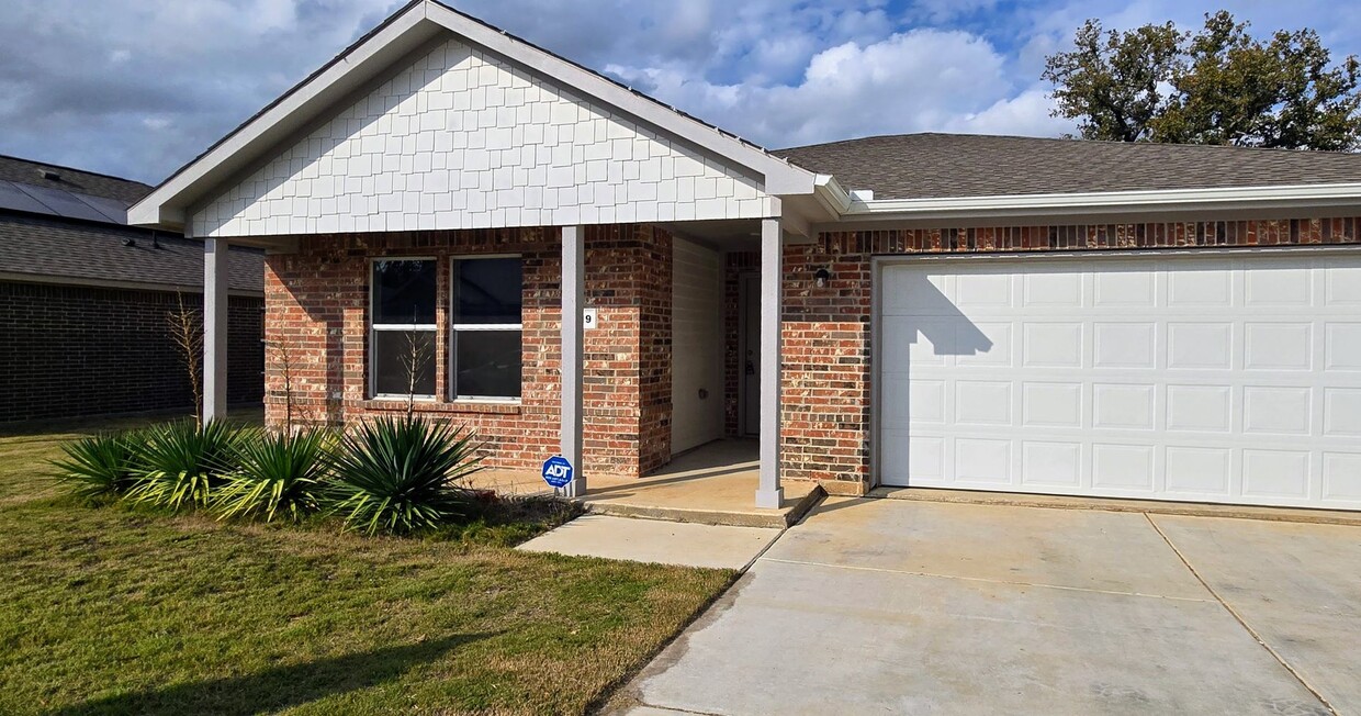 Primary Photo - Springtown Rental!