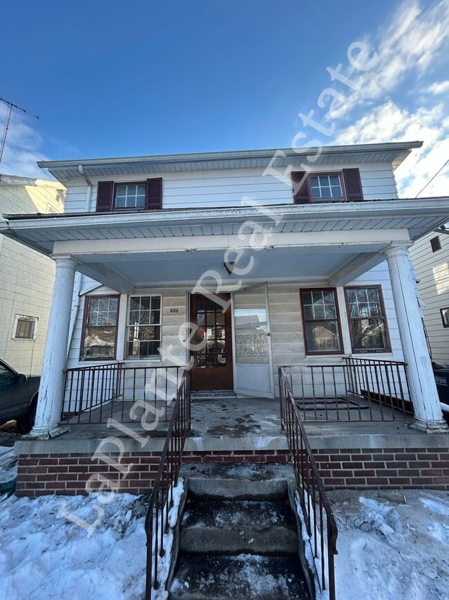 Building Photo - 805 Kipling Dr