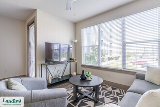 Building Photo - 300 Enclave Dr
