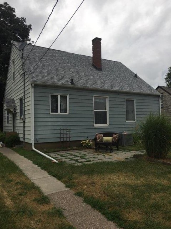 2317 N Marquette St, Davenport, IA 52804 House Rental in Davenport