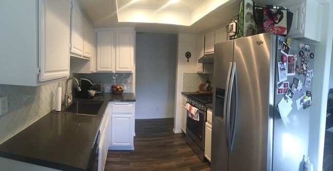 Kitchen - 923 E Ocean Blvd