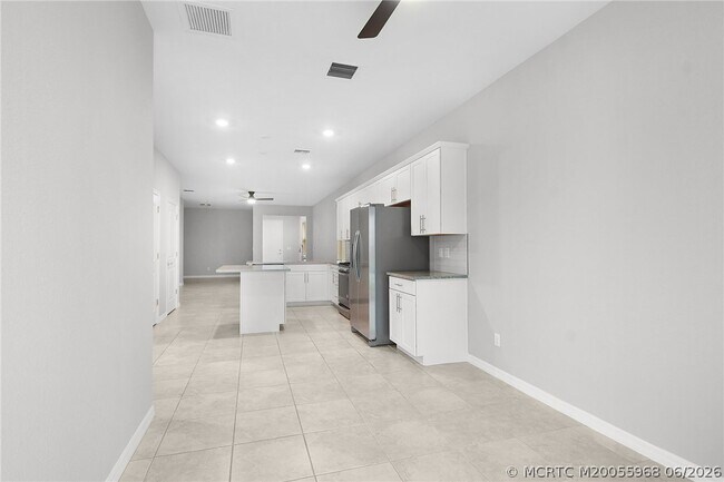 Foto del edificio - 10214 SW Captiva Dr