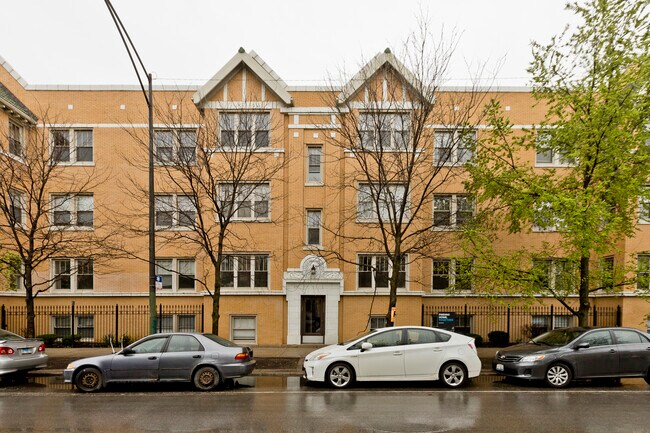 Building Photo - 2133 N Kedzie Blvd