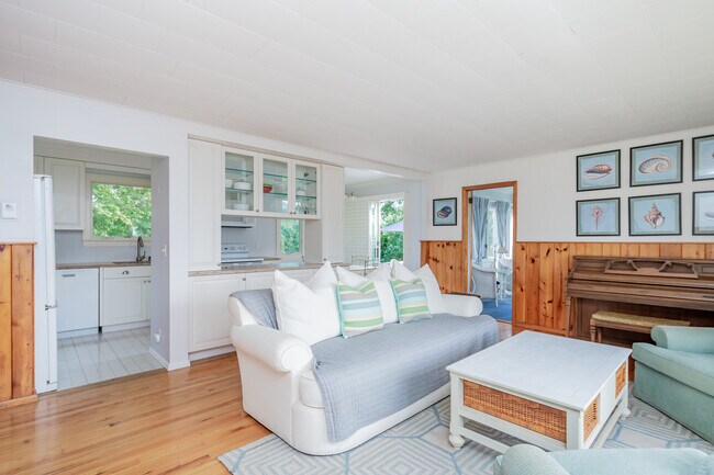 Foto del edificio - 42 Cliff Dr