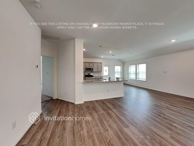 Foto del edificio - 428 Pecan Landing Ln