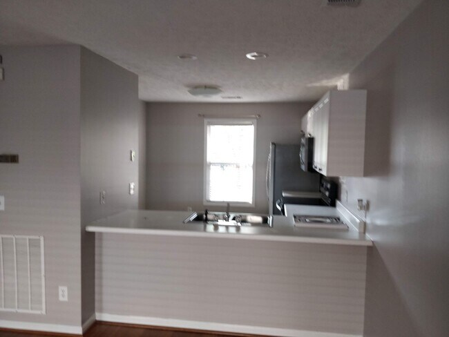 Photo - 1477 N Donahue Unit 2106 House